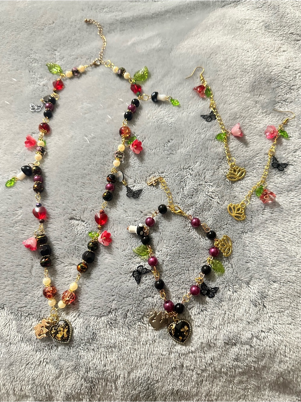 Dragon Heart Necklace, Bracelet & Earrings Set in Black, Red, Gold